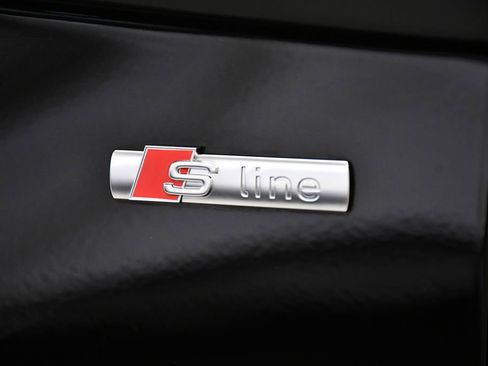 Certified 2023 Audi Q5 2.0T Premium Plus image 11