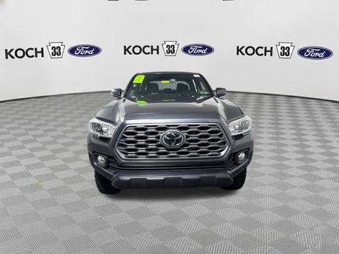 Used 2021 Toyota Tacoma TRD Off-Road image 3