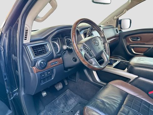 Used 2017 Nissan Titan Platinum Reserve AWD/4WD image 11