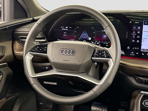 New 2025 Audi Q5 Premium Plus image 18