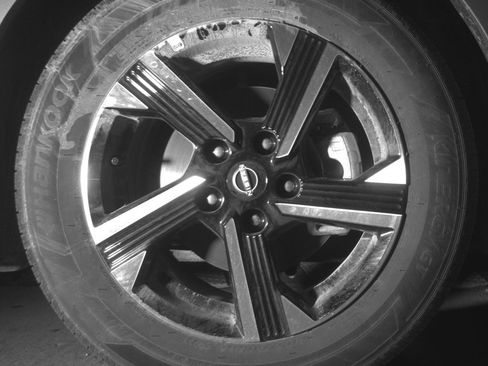 Used 2025 Nissan Sentra SV FWD image 13