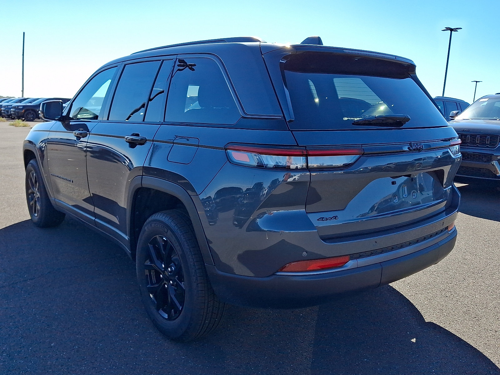 New 2026 Jeep Grand Cherokee Altitude AWD/4WD image 3
