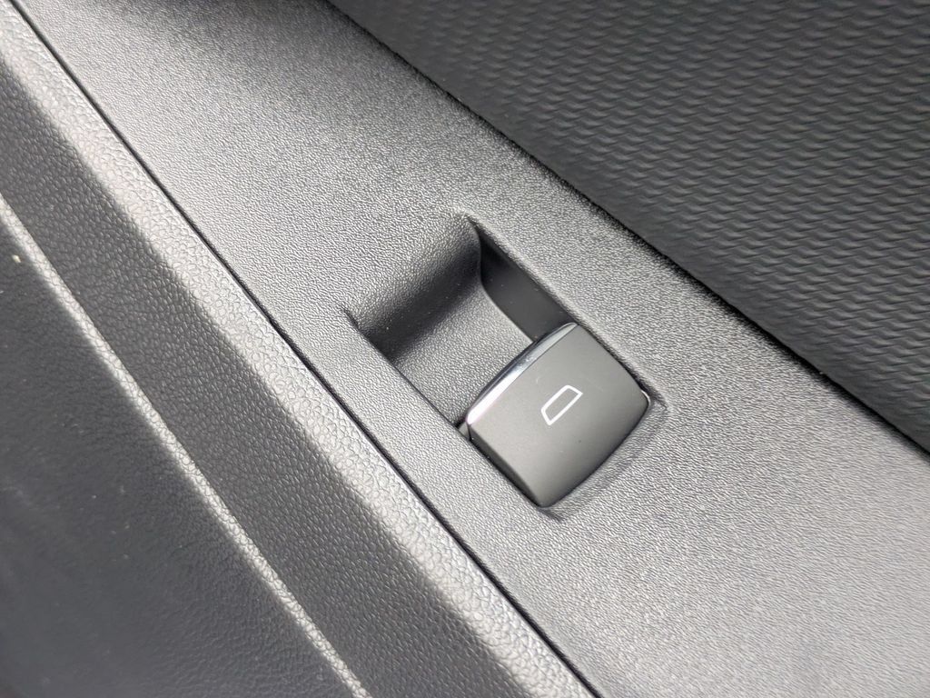 New 2027 Chevrolet Equinox RS w/ Safety and Technology Package FWD image 35