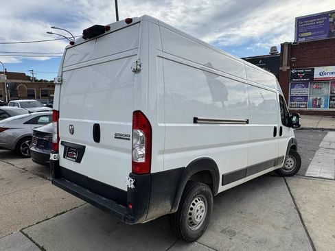 Used 2025 RAM ProMaster 2500 w/ Convenience Group FWD image 5