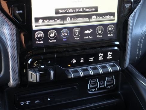 Used 2019 RAM 1500 Limited image 32