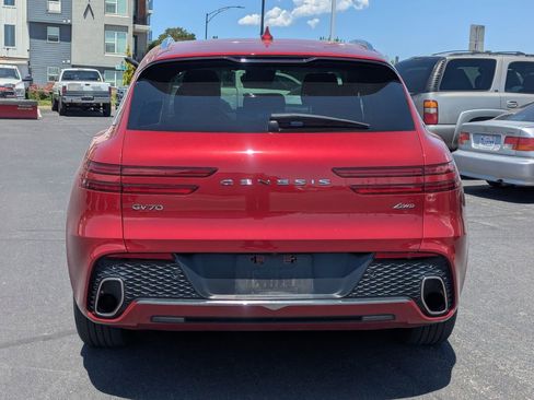 Used 2023 Genesis GV70 2.5T w/ Select Package image 6