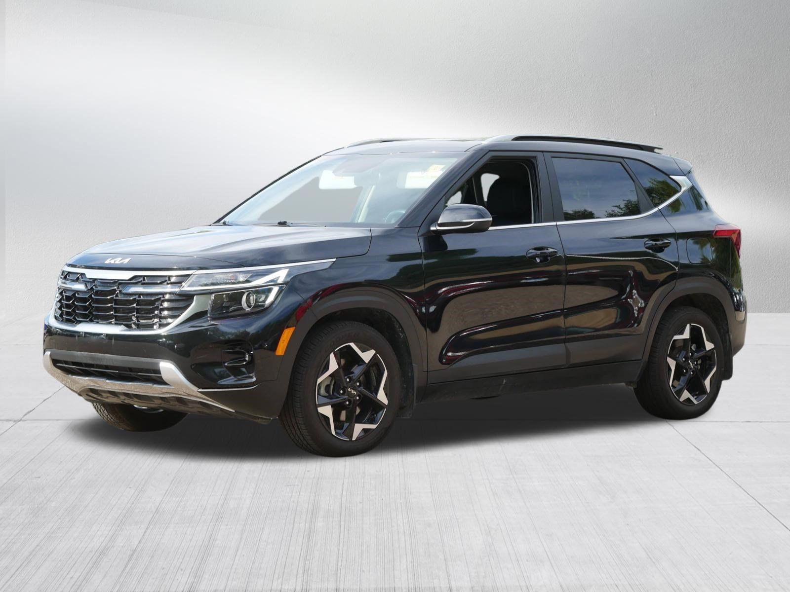 Certified 2024 Kia Seltos EX AWD/4WD image 3