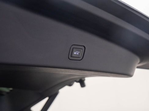 New 2026 Cadillac Vistiq Luxury w/ LPO, Floor Liner Package image 35