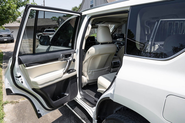 Used 2023 Lexus GX 460 Luxury w/ Sport Design Package AWD/4WD image 69