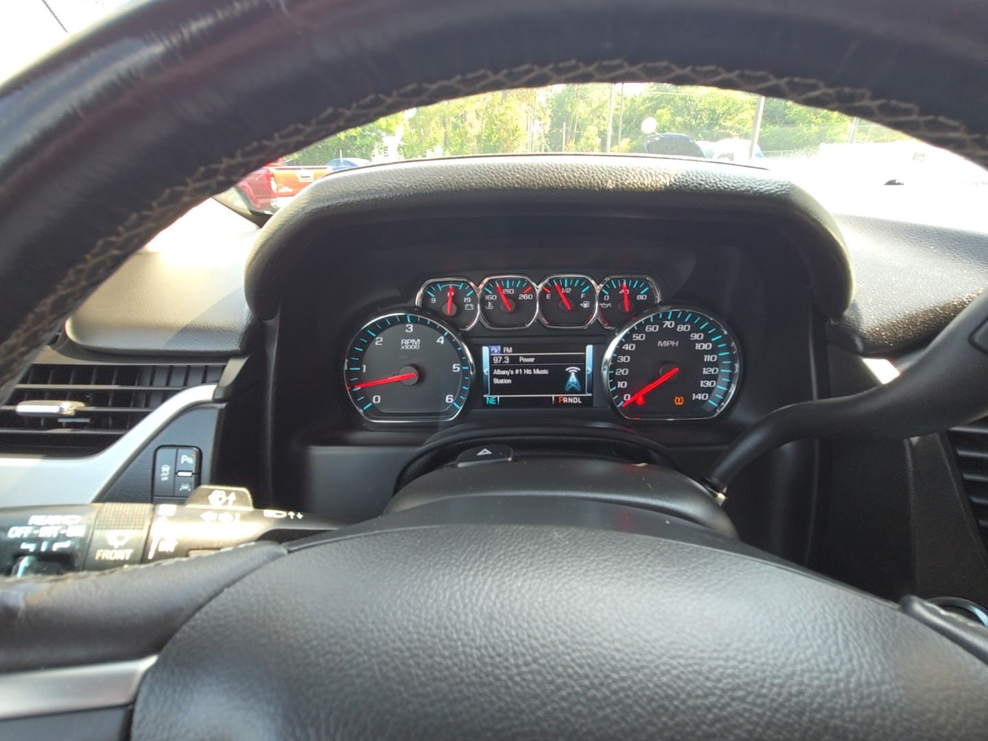 Used 2018 GMC Yukon SLT w/ HD Trailering Package AWD/4WD image 14