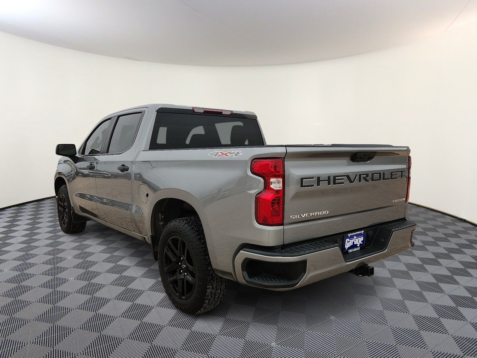 Used 2023 Chevrolet Silverado 1500 Custom AWD/4WD image 3