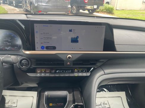 Used 2024 Toyota Crown image 14