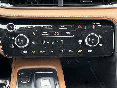 Used 2025 INFINITI QX60 Autograph w/ Lighting Package (N94) AWD/4WD image 18