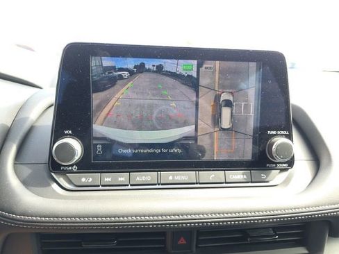 Used 2026 Nissan Rogue SV FWD image 18