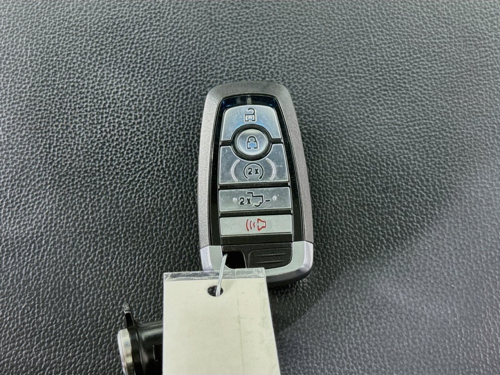 Used 2025 Ford F150 Lariat AWD/4WD image 43