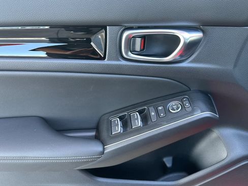 Used 2022 Honda Civic Sport Touring image 12