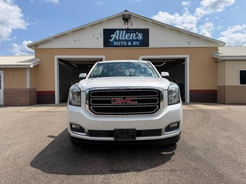 Used 2019 GMC Yukon XL SLT w/ HD Trailering Package AWD/4WD image 2