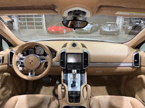 Used 2013 Porsche Cayenne GTS image 10
