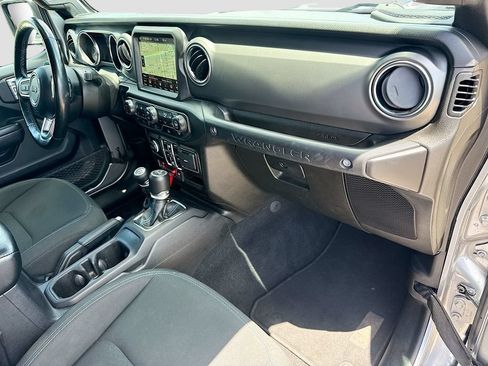 Used 2021 Jeep Wrangler Unlimited Rubicon 4xe w/ Cold Weather Group AWD/4WD image 34