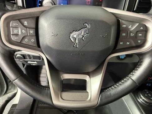 Used 2021 Ford Bronco Badlands image 24