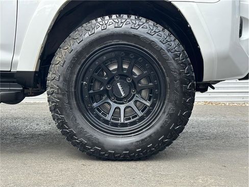 Used 2021 Toyota 4Runner TRD Off-Road image 30