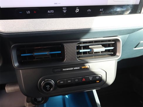 Certified 2025 Ford Maverick XLT w/ Equipment Group 302A image 20