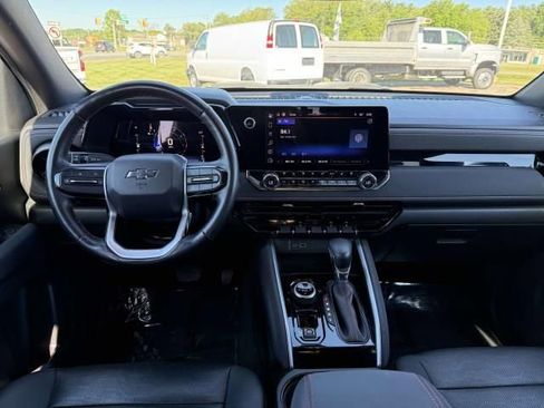 Used 2023 Chevrolet Colorado Z71 w/ Z71 Convenience Package 2 AWD/4WD image 14