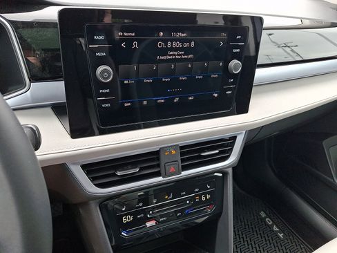 New 2026 Volkswagen Taos SE AWD/4WD image 9