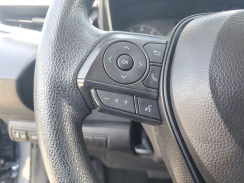 Used 2025 Toyota Corolla LE FWD image 20