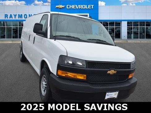 New 2025 Chevrolet Express 2500 Work Van image 9