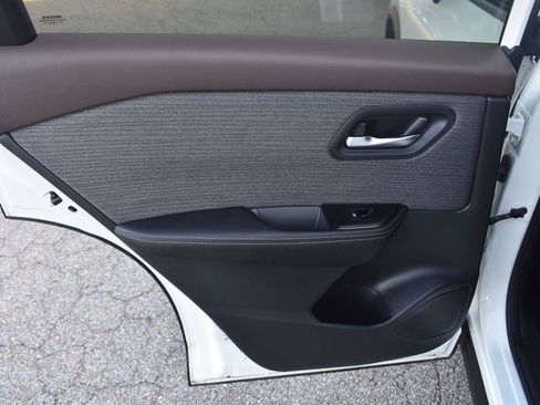 Used 2023 Nissan Rogue SV FWD image 42