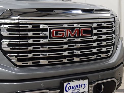 Used 2024 GMC Sierra 1500 Denali w/ Denali Reserve Package AWD/4WD image 11