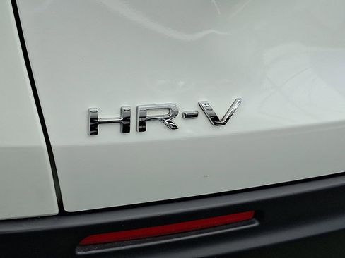 Certified 2023 Honda HR-V LX image 31