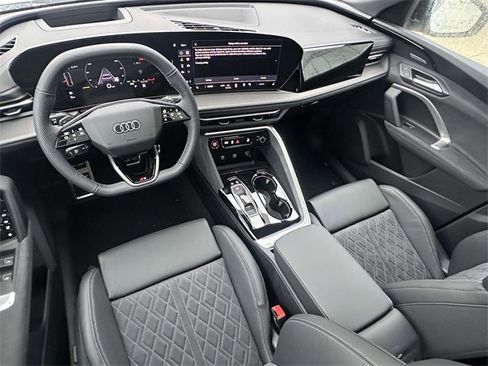 New 2025 Audi SQ5 Premium Plus image 6