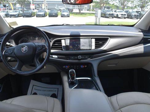 Used 2020 Buick Enclave Essence AWD/4WD image 32