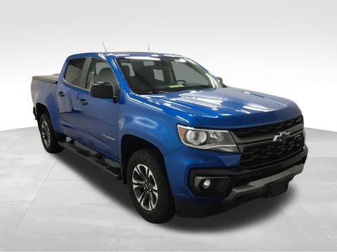 Used 2021 Chevrolet Colorado Z71 w/ Safety Package AWD/4WD image 3