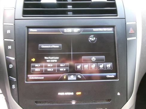 Used 2015 Lincoln MKZ w/ Equipment Group 102A Reserve image 17