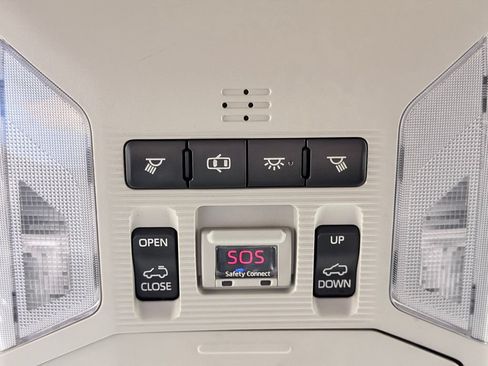 Used 2019 Toyota RAV4 XLE Premium FWD image 53
