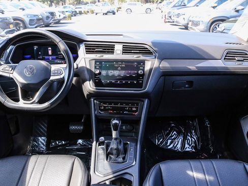 Certified 2022 Volkswagen Tiguan SE image 12