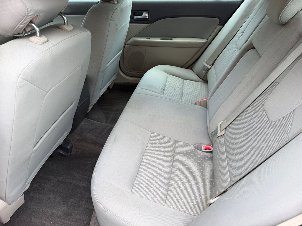Used 2012 Ford Fusion SE FWD image 13