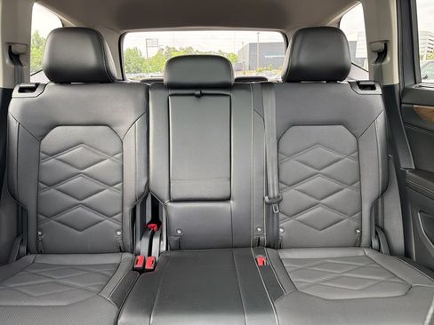 Used 2024 Volkswagen Atlas SE FWD image 31