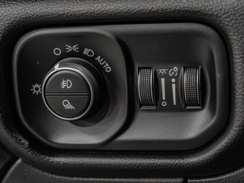 Used 2022 RAM 2500 Laramie AWD/4WD image 28