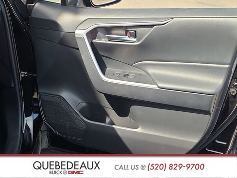 Used 2021 Toyota RAV4 XLE Premium w/ Carpet Mat Package (TMS) FWD image 28