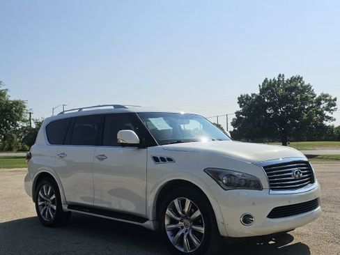 Used 2013 INFINITI QX56 2WD w/ Deluxe Touring Pkg image 2