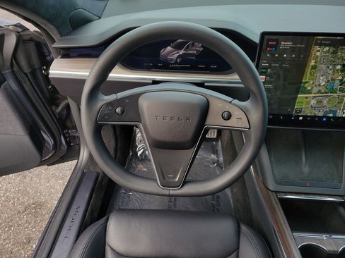 Used 2021 Tesla Model S Long Range image 16