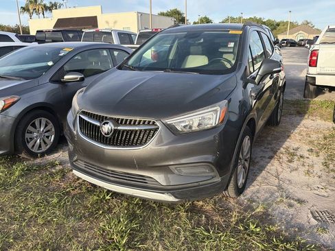 Used 2018 Buick Encore Preferred image 2