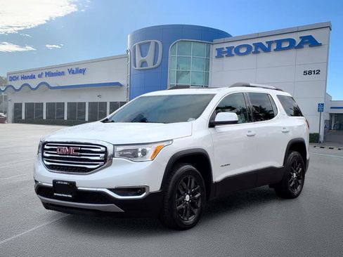 Used 2018 GMC Acadia SLT FWD image 1