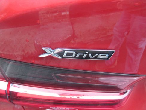 Used 2022 BMW 330i xDrive Sedan w/ Premium Package AWD/4WD image 12