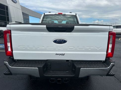 New 2026 Ford F250 XL w/ XL Chrome Package image 31