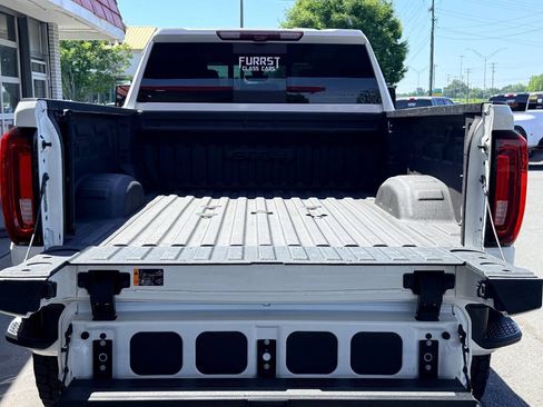 Used 2023 GMC Sierra 2500 AT4 w/ AT4 Premium Plus Package AWD/4WD image 10